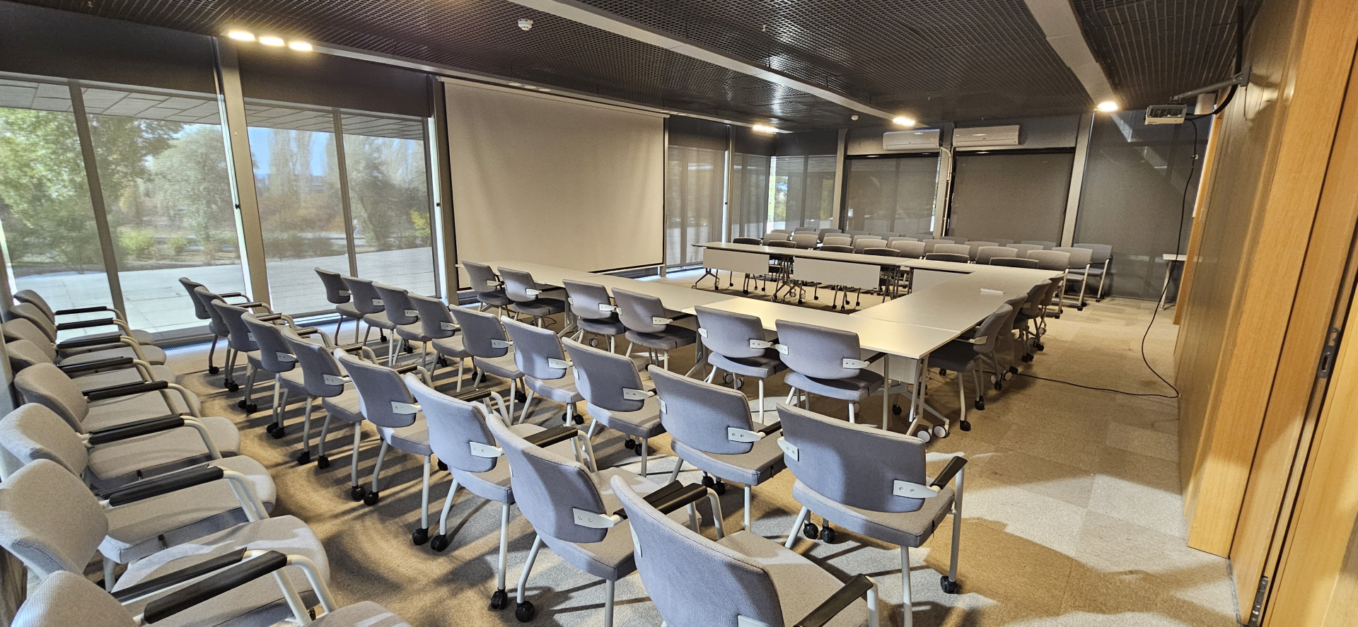 Seminer Salonu - Görsel 1